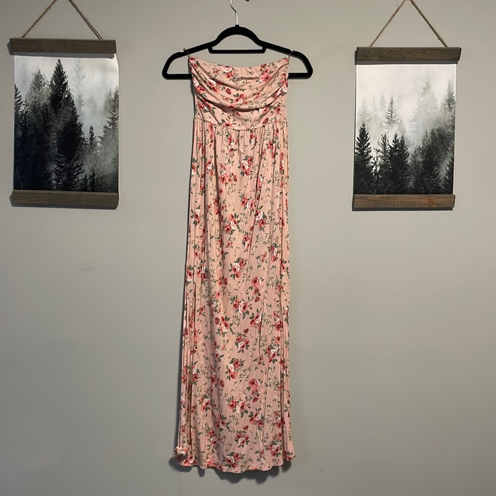 🌹🌸Strapless pink floral dress🌸🌹